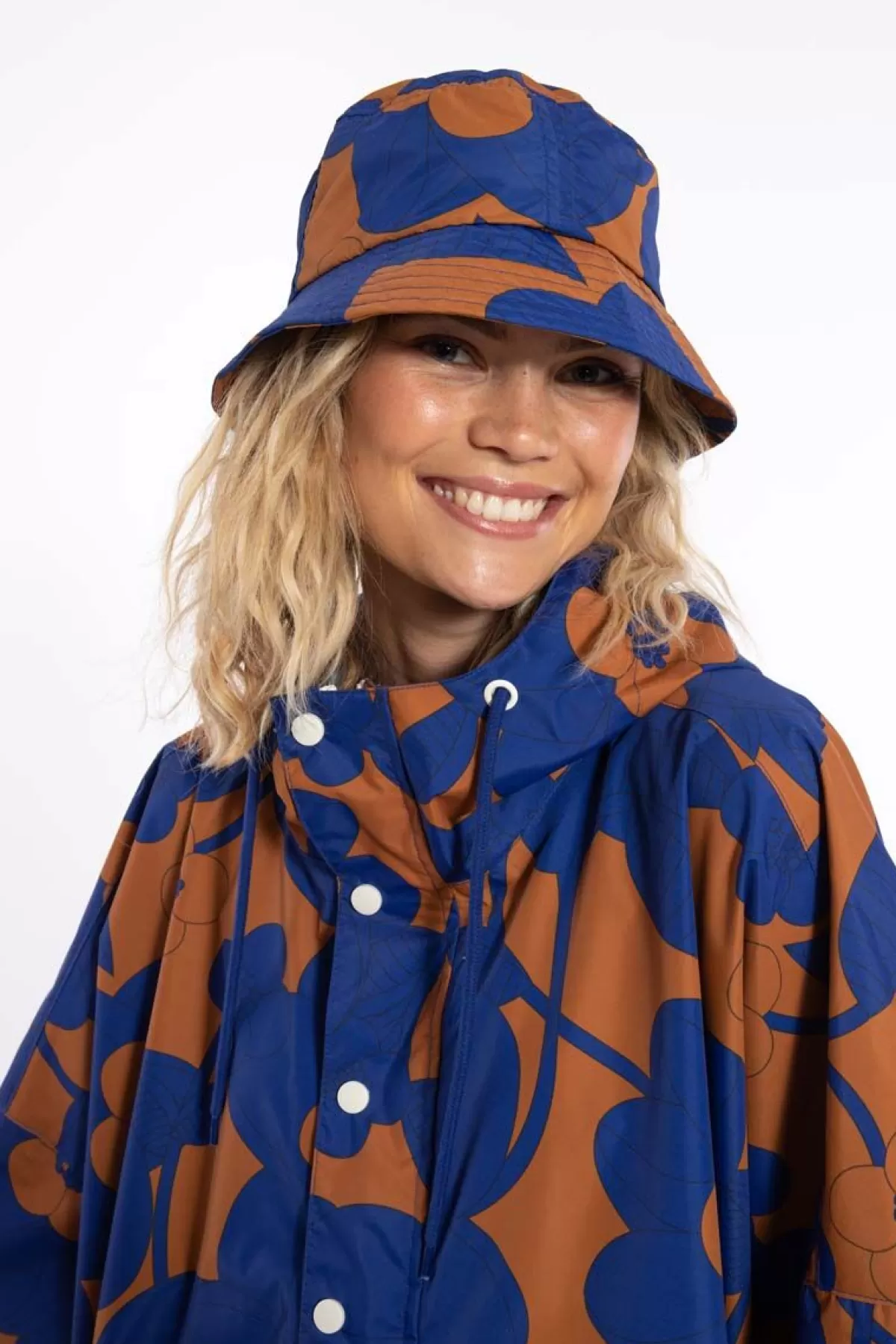 Danefæ Danebucket Rain Hat Occer/Royal Blue Bloom Boom New