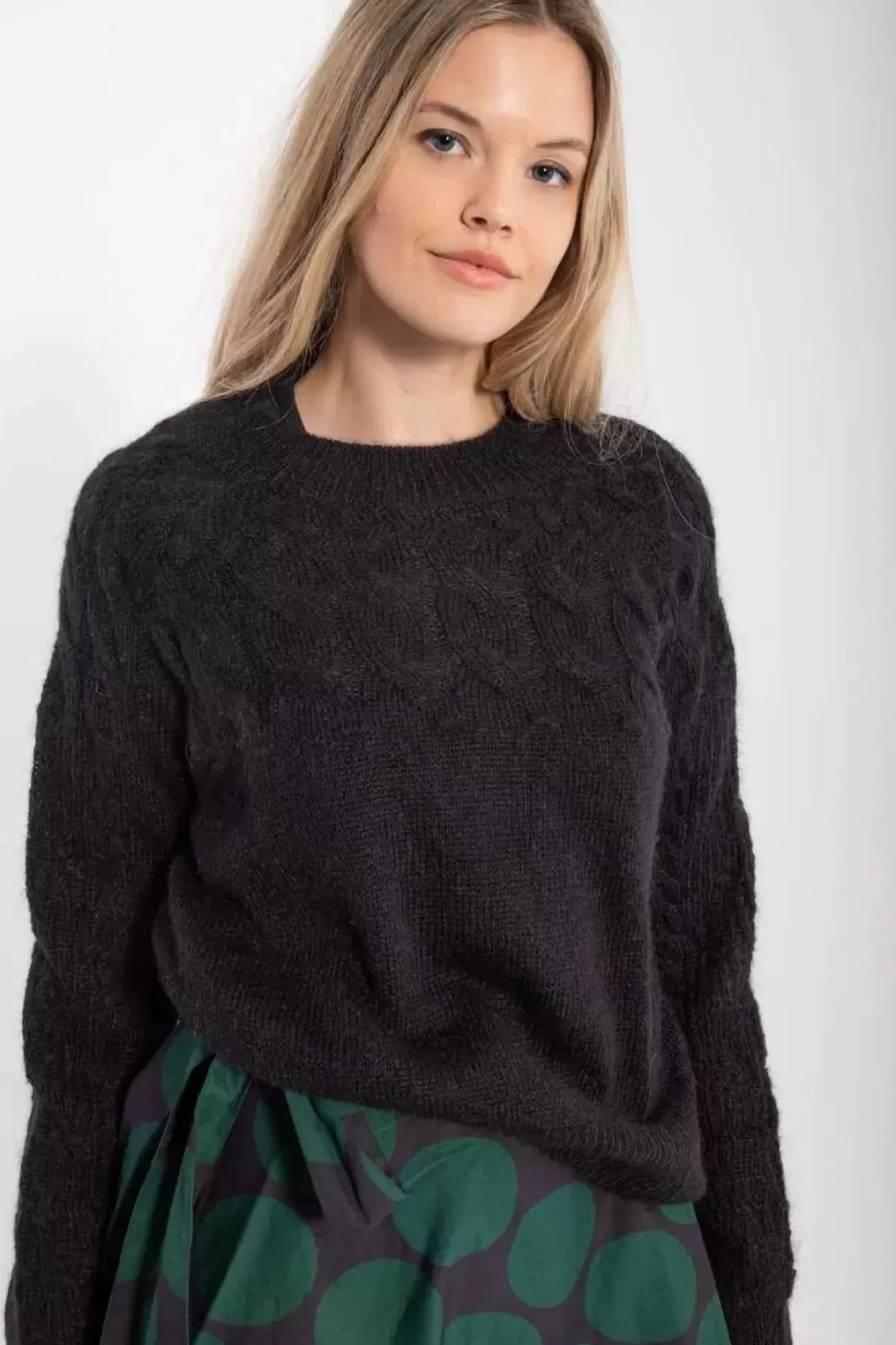 Dame Danefæ Danaarluk Sweater Black