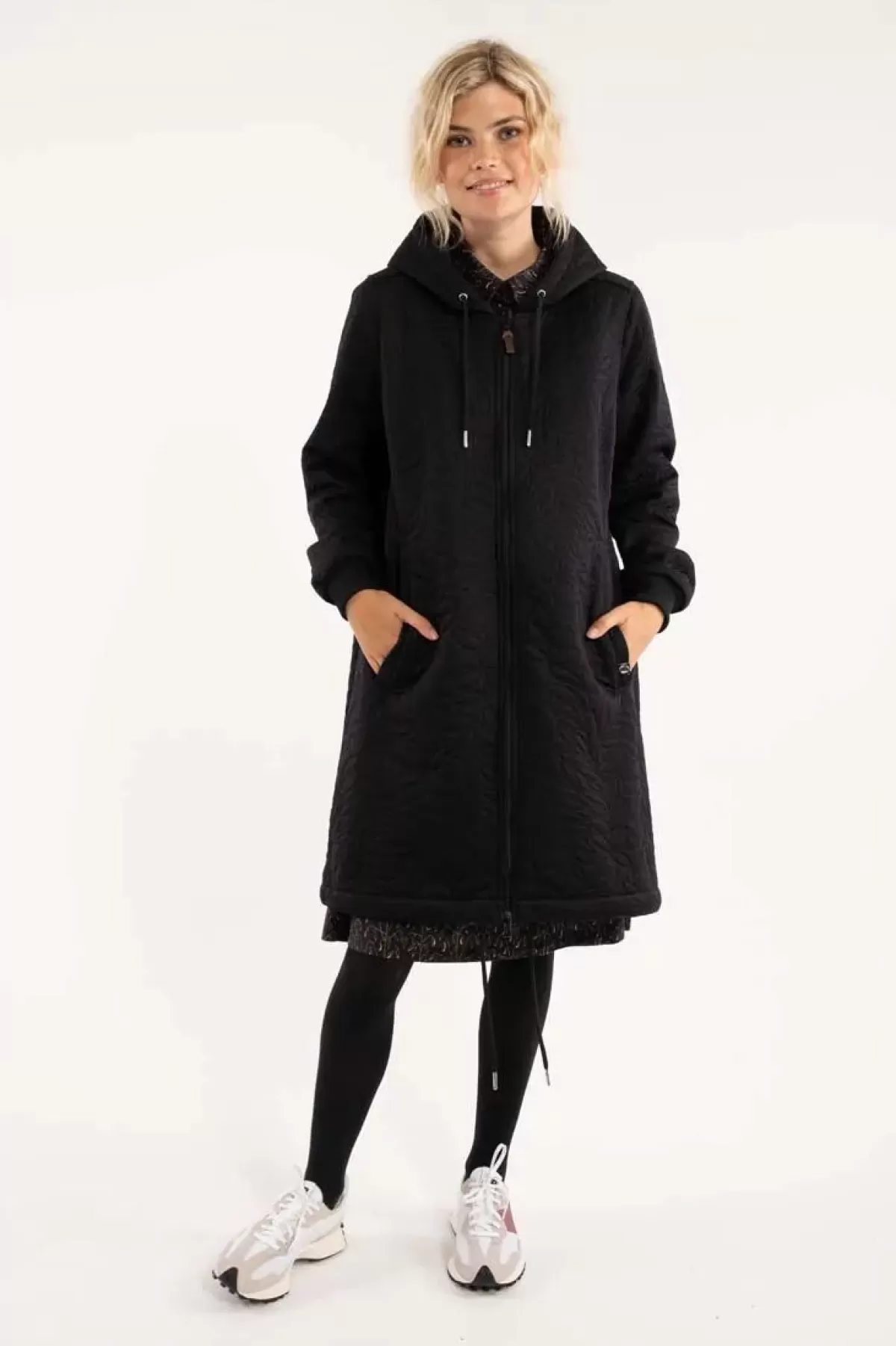 Dame Danefæ Danebakke Thermo Coat Black Leaf