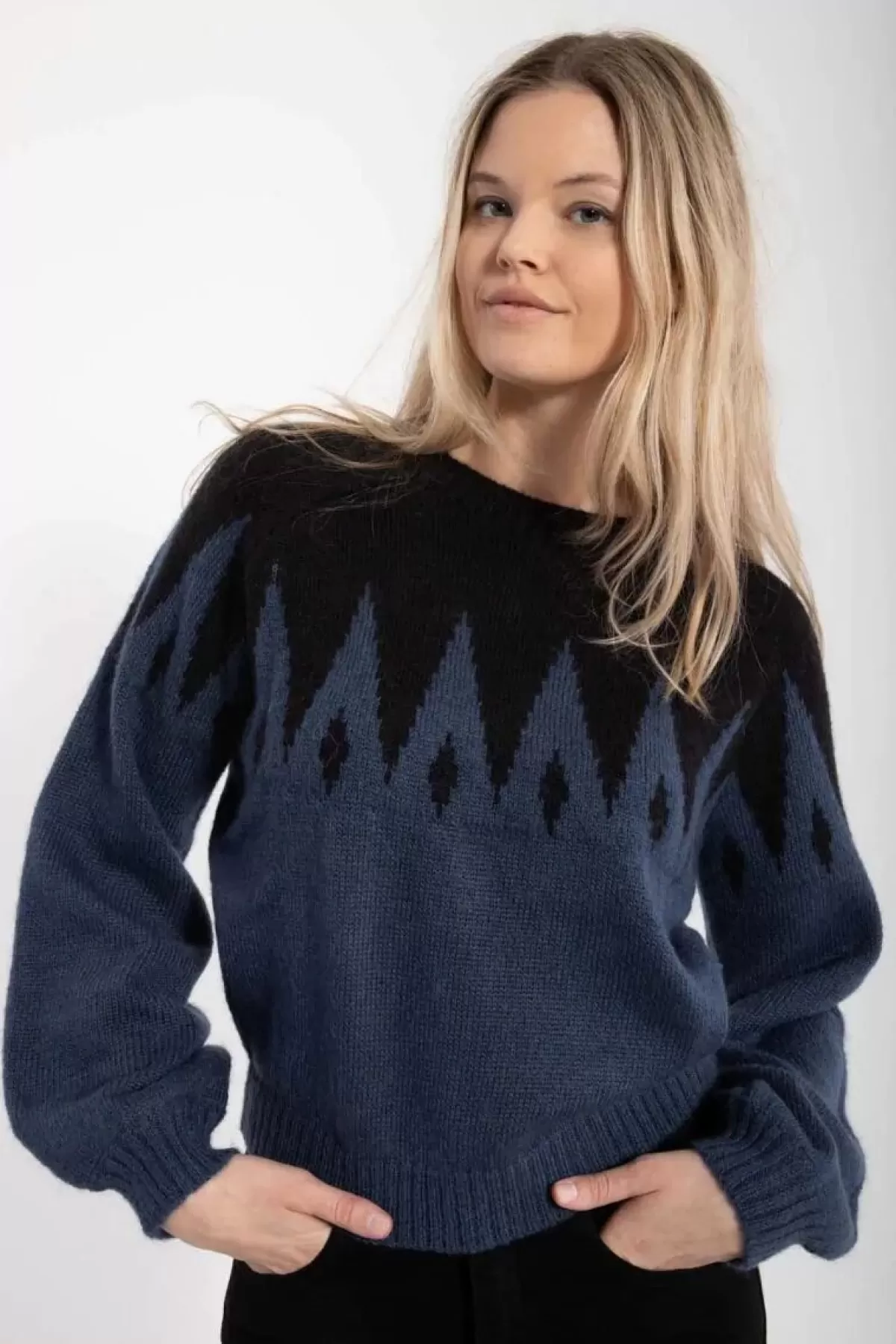 Dame Danefæ Danefantastic Icicles Wool Sweater Black/Marine