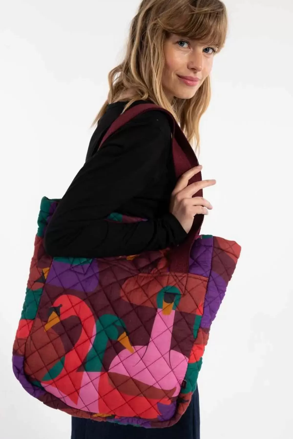 Dame Danefæ Danegry Tote Bag Dark Bordeaux Swanoscope