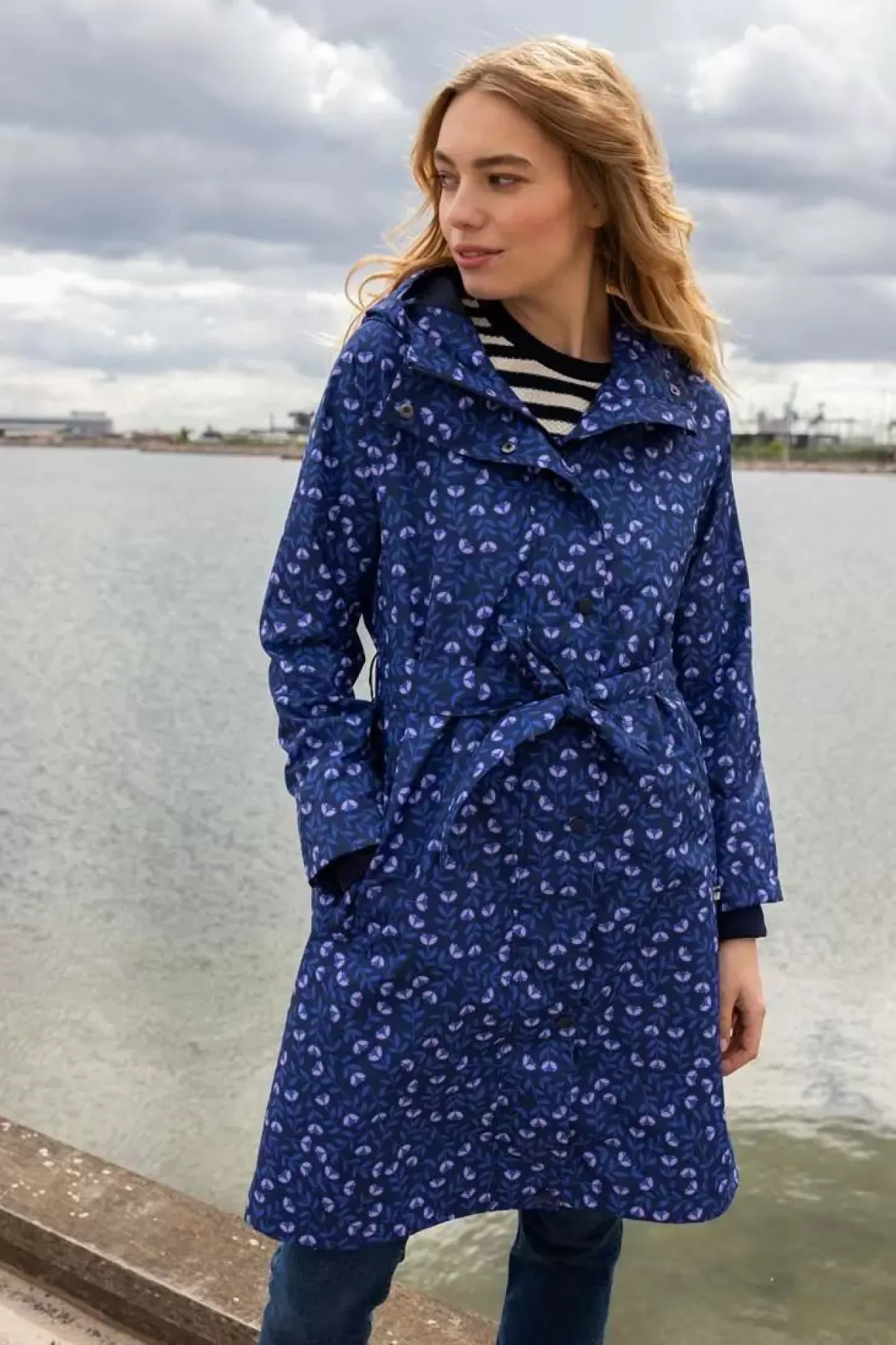 Dame Danefæ Danelisabeth Raincoat Navy/Lilac Fleurie