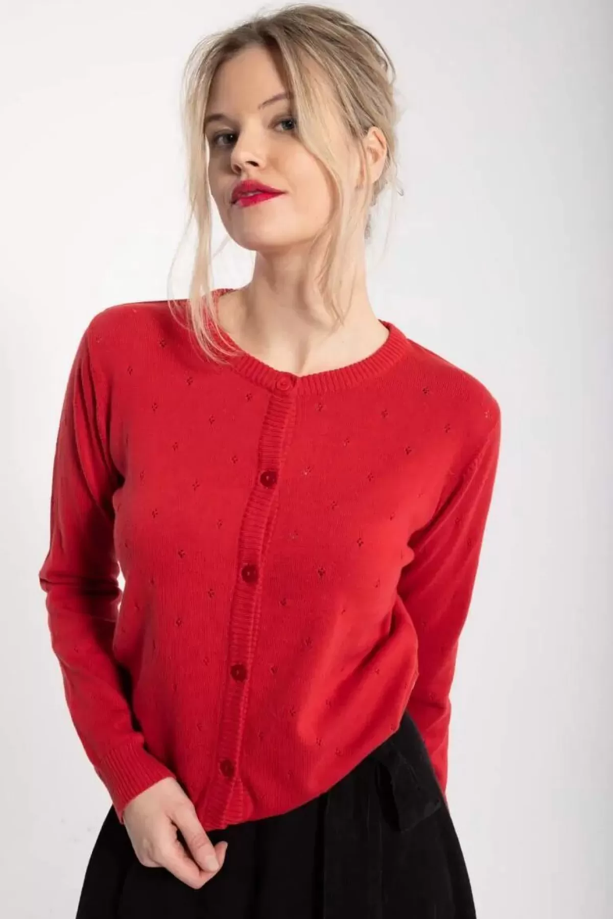 Dame Danefæ Danesaga Hole Knit Cardigan Dk Red