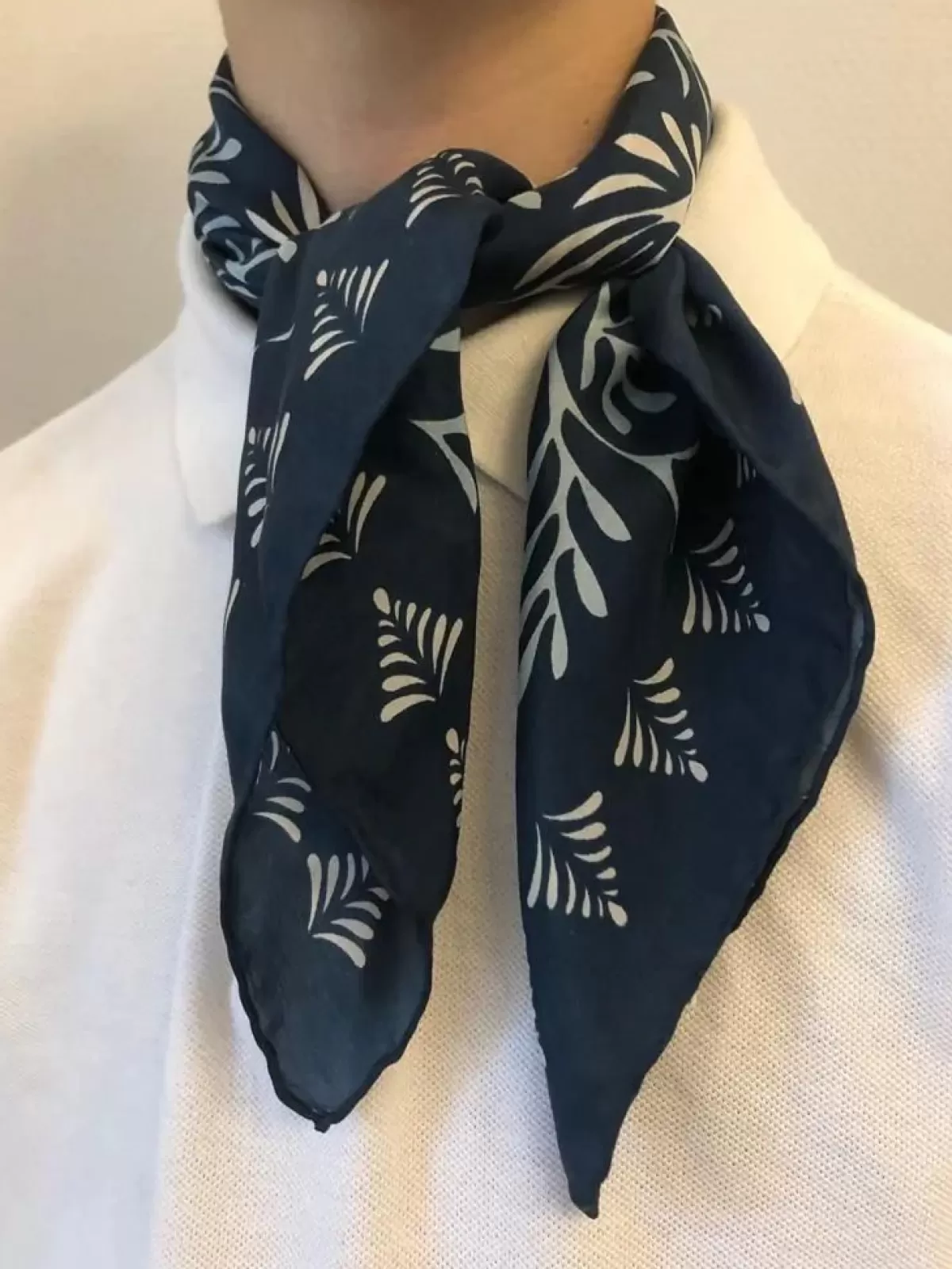 Dame Danefæ Les Belles Vagabondes Mini Silk Scarf Azalee Navy